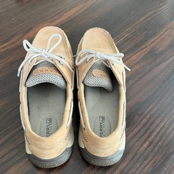 Women’s Sperry boat shoes - Picture 3 of 5